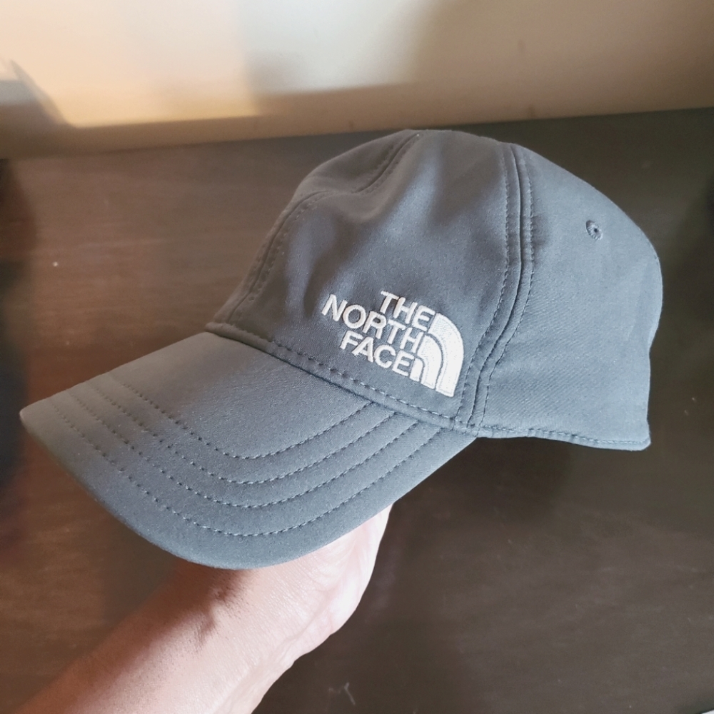 North Face Summit Series Goretex Hat L-XL